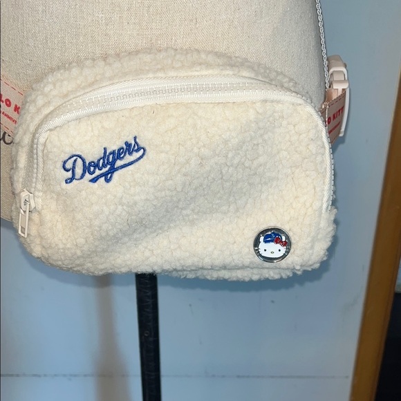 Dodgers Hello Kitty Collaboration Fanny Pack  Adjustable Strap new without tags - Picture 2 of 7